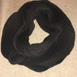 Infinity scarf